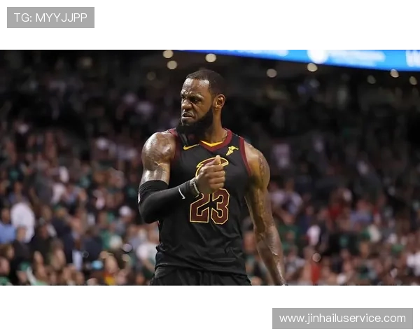 拉拉维亚连续空篮不中 老詹站起抱头欲哭变为掌声欢呼 拉拉维亚连续空篮不中 老詹站起抱头欲哭变为掌声欢呼