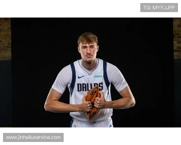 基德澄清拉塞尔未受伤三中零仅得一分球队调整下半场未再登场 基德澄清拉塞尔未受伤三中零仅得一分球队调整下半场未再登场